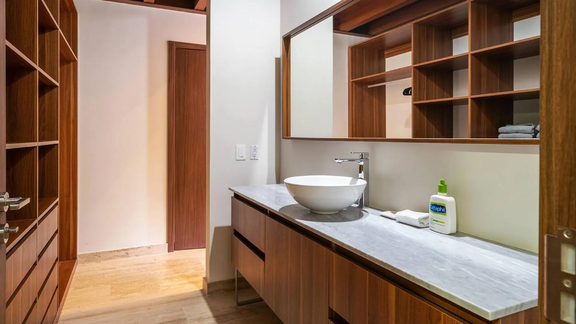 Anahuac - Luxury Condo 3 Bedroom residence in Playacar 2 - At AWA Residences Playa del Carmen 0*,  México